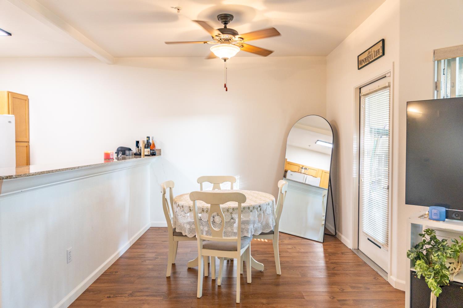 4200 E Commerce Way 1113