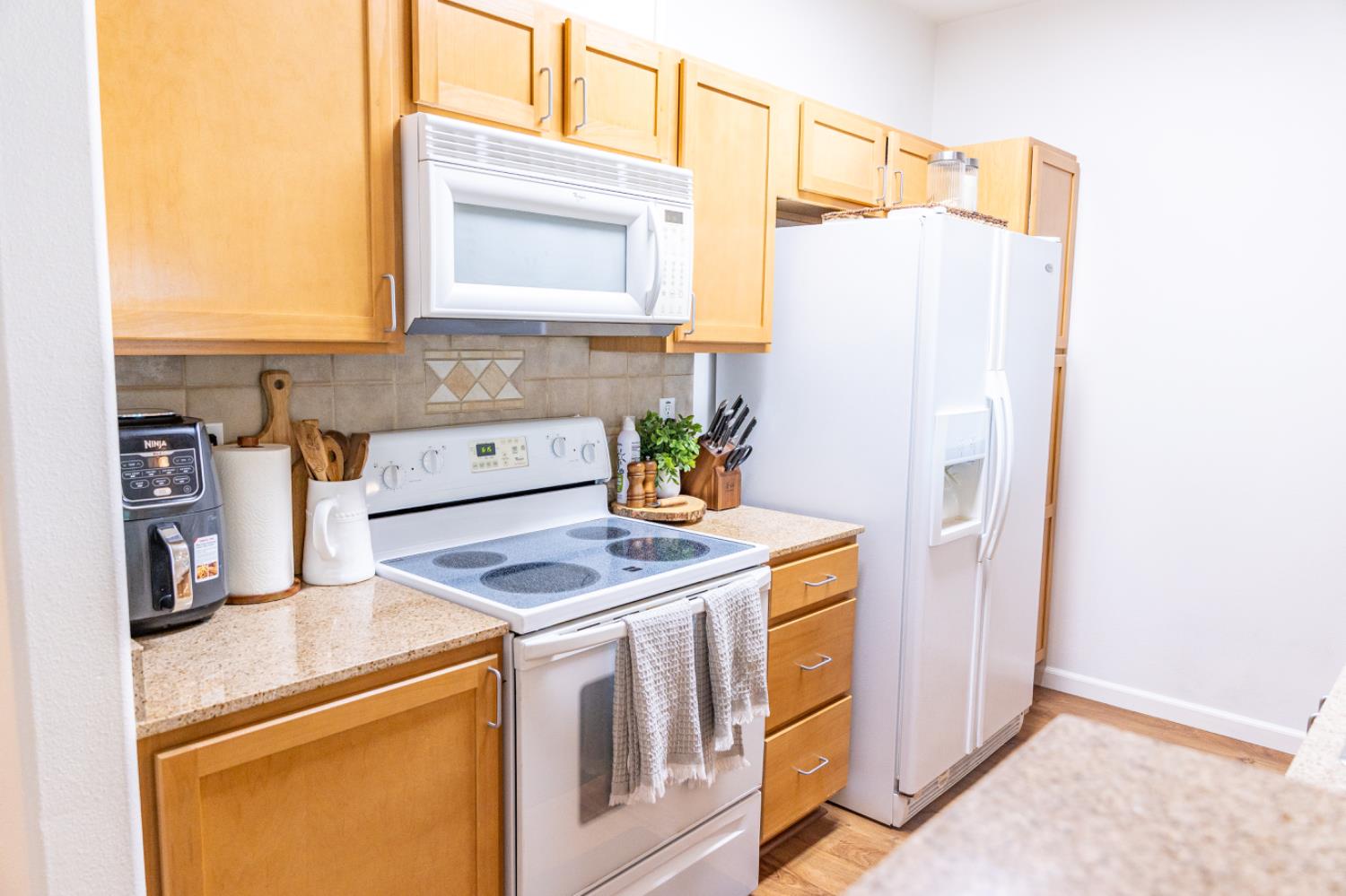 4200 E Commerce Way 1113