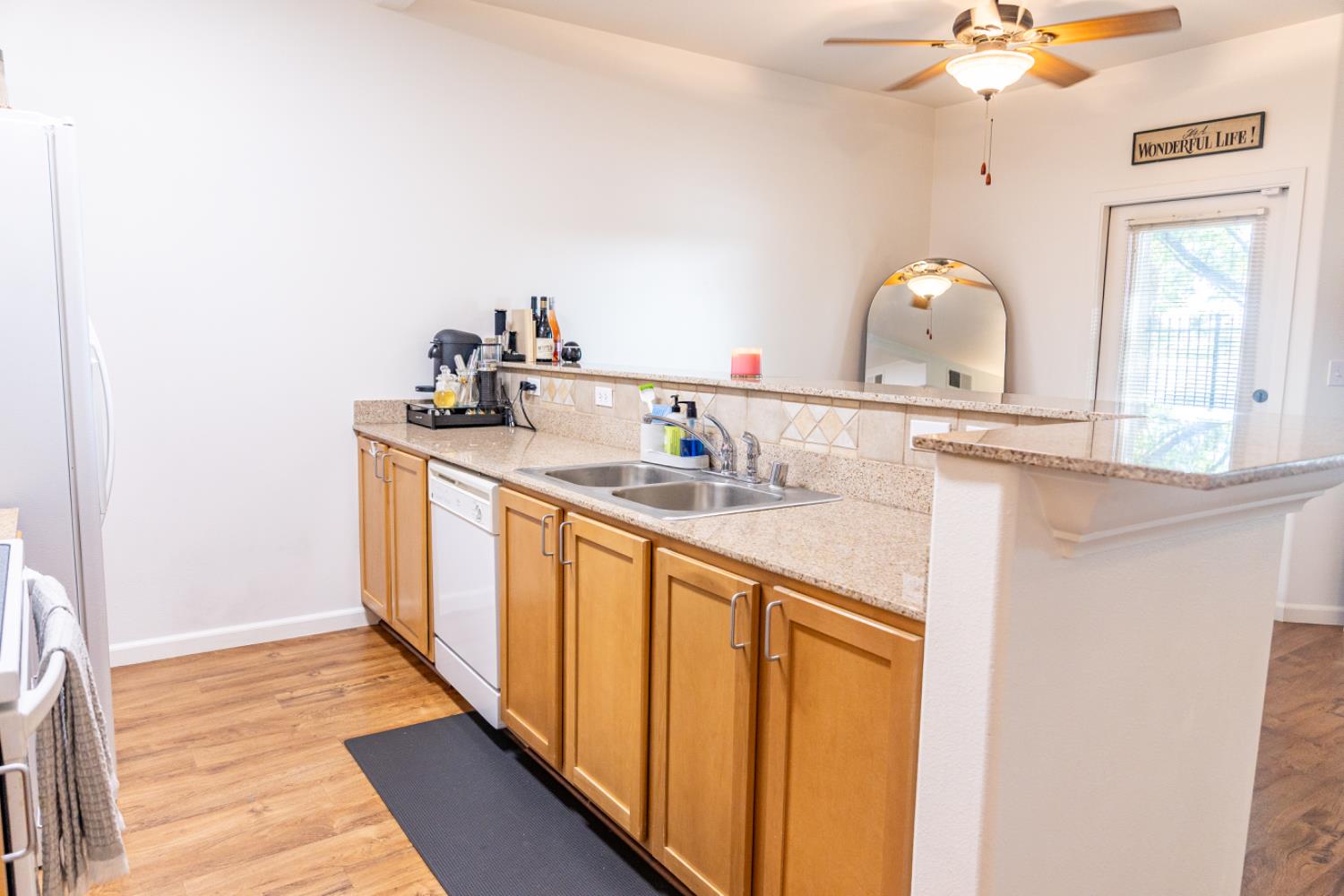 4200 E Commerce Way 1113