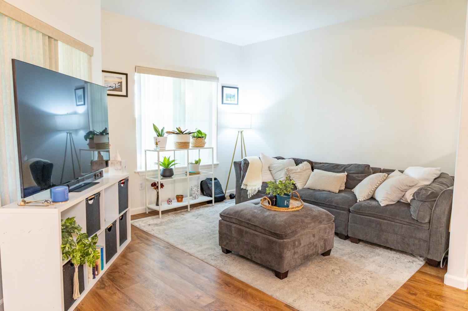 4200 E Commerce Way 1113