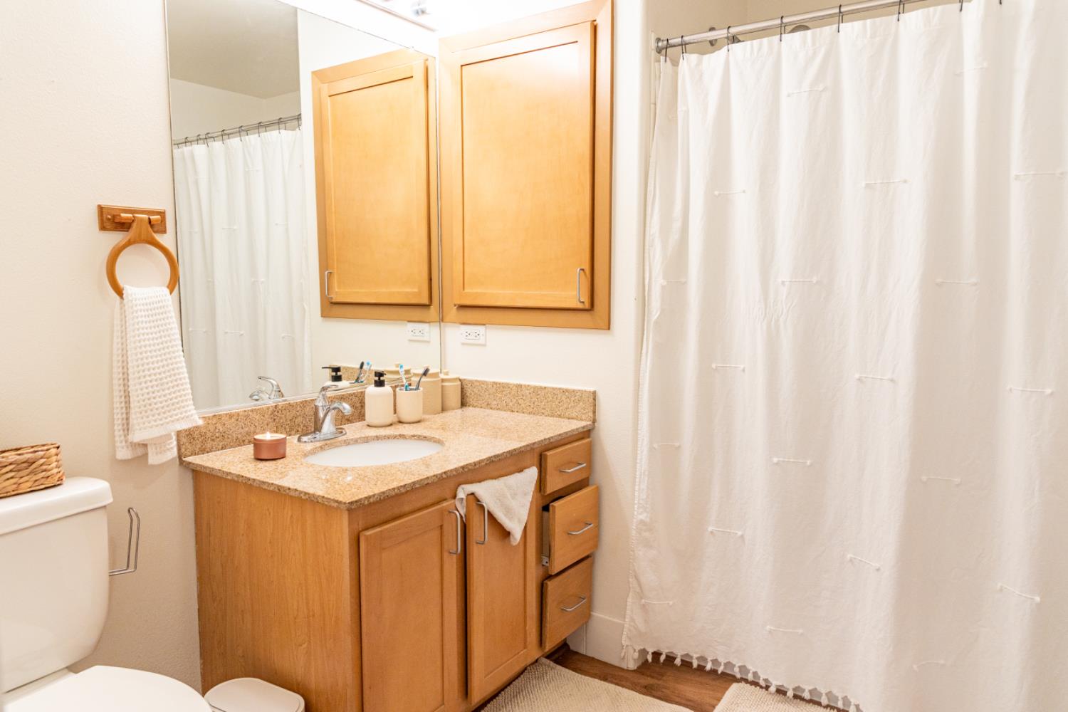 4200 E Commerce Way 1113