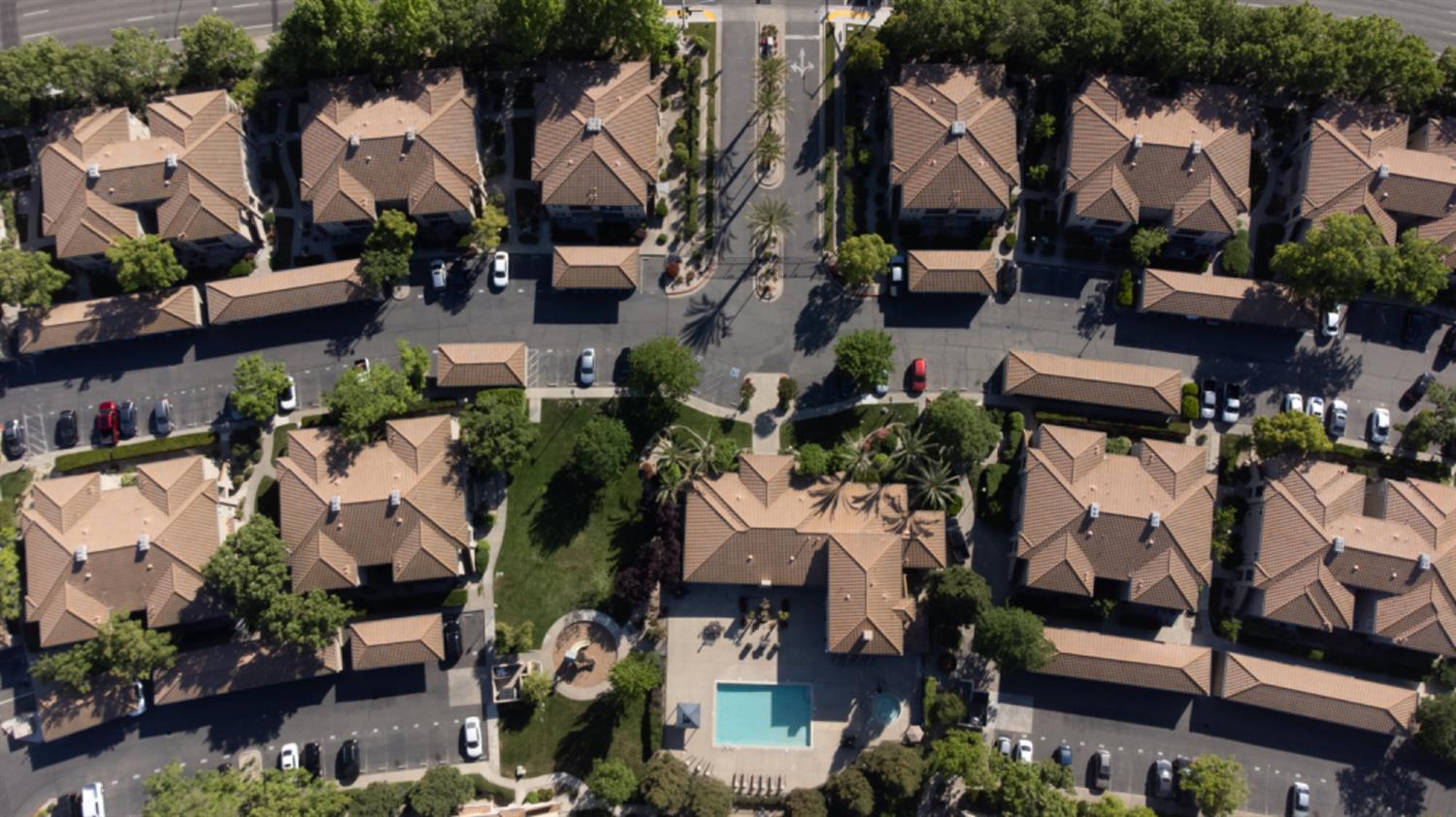 4200 E Commerce Way 1113