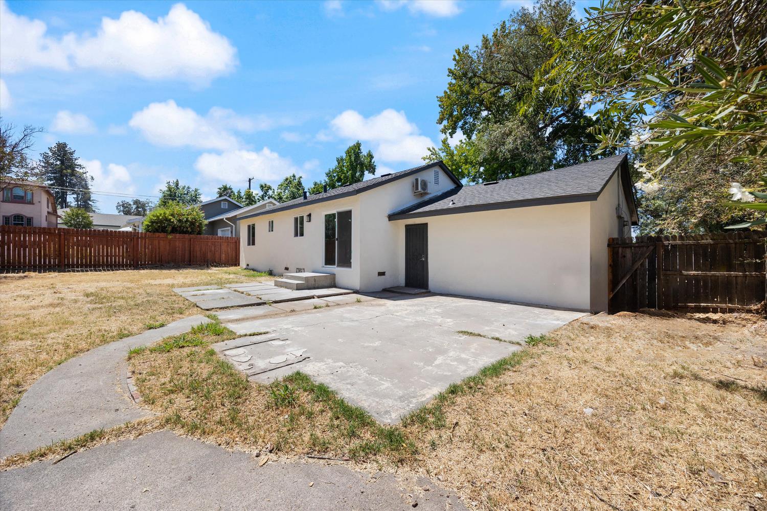 6018 San Juan Avenue