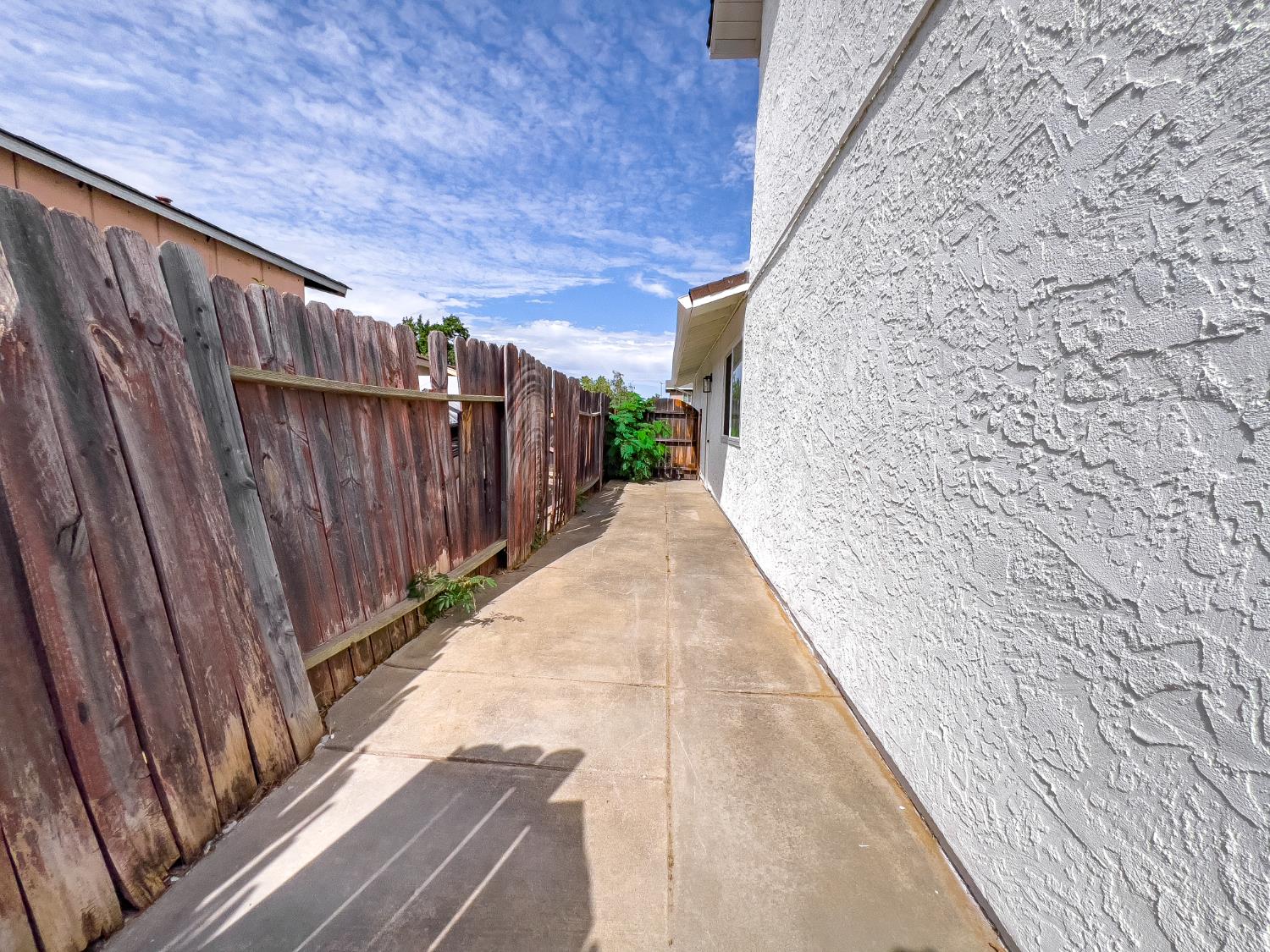 7606 Tierra Arbor Way