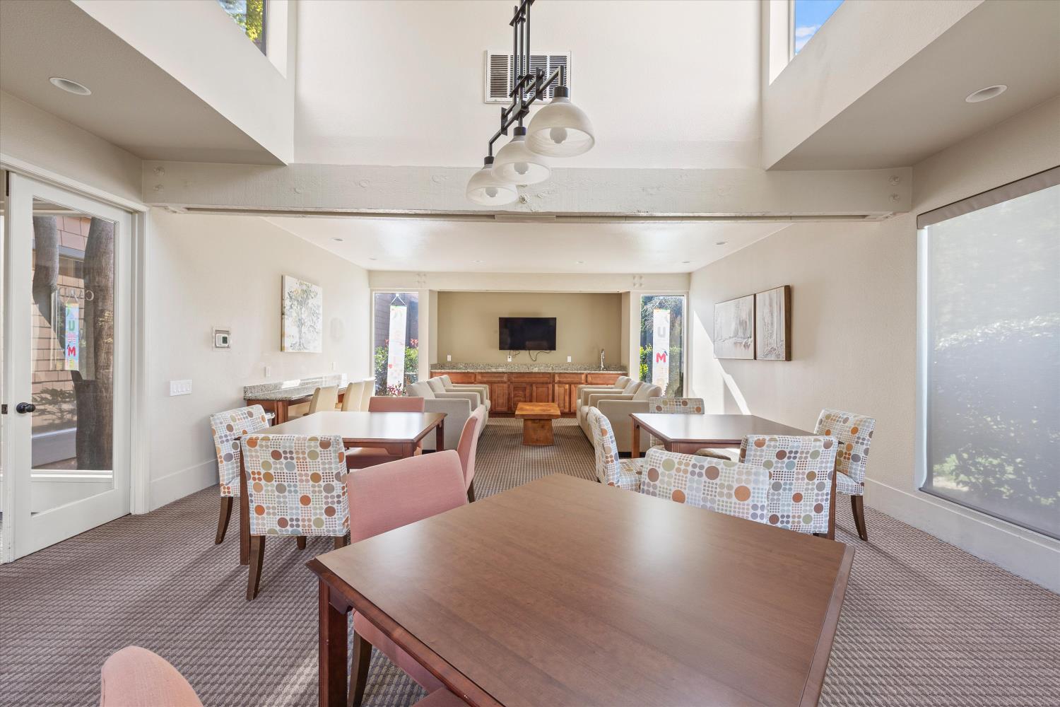 2241 Woodside Lane 4