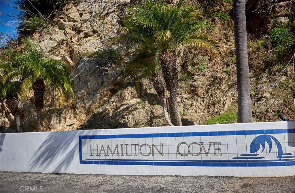 27 Camino De Flores 76