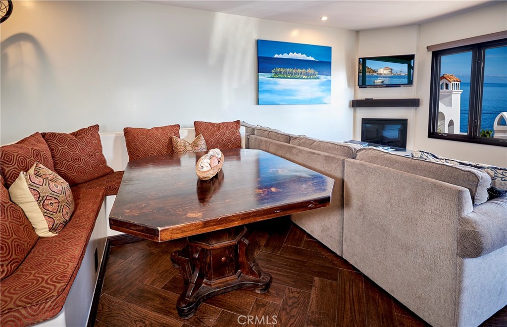 27 Camino De Flores 76