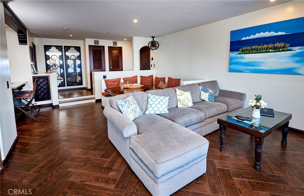 27 Camino De Flores 76