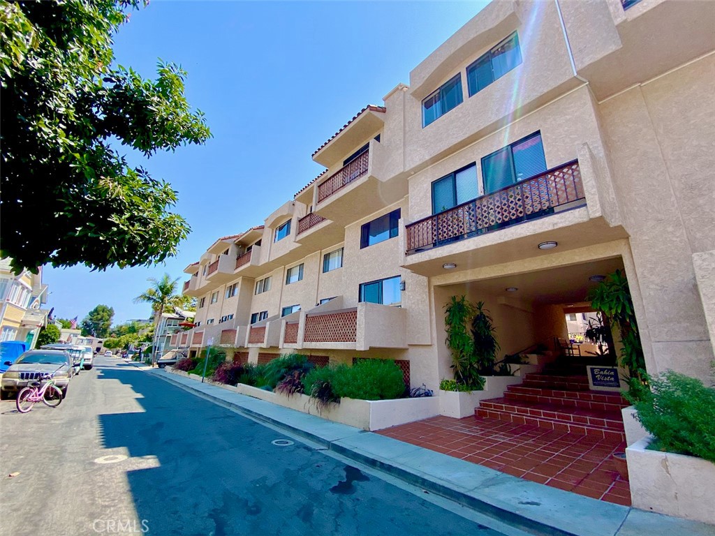 340 Clemente Avenue 29