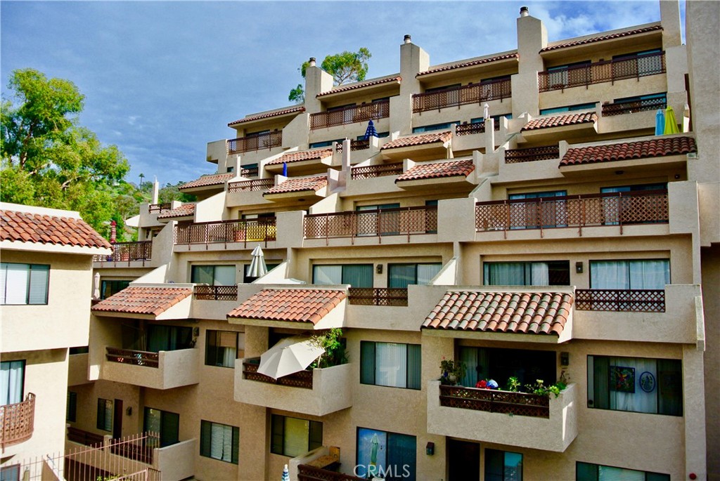 340 Clemente Avenue 29