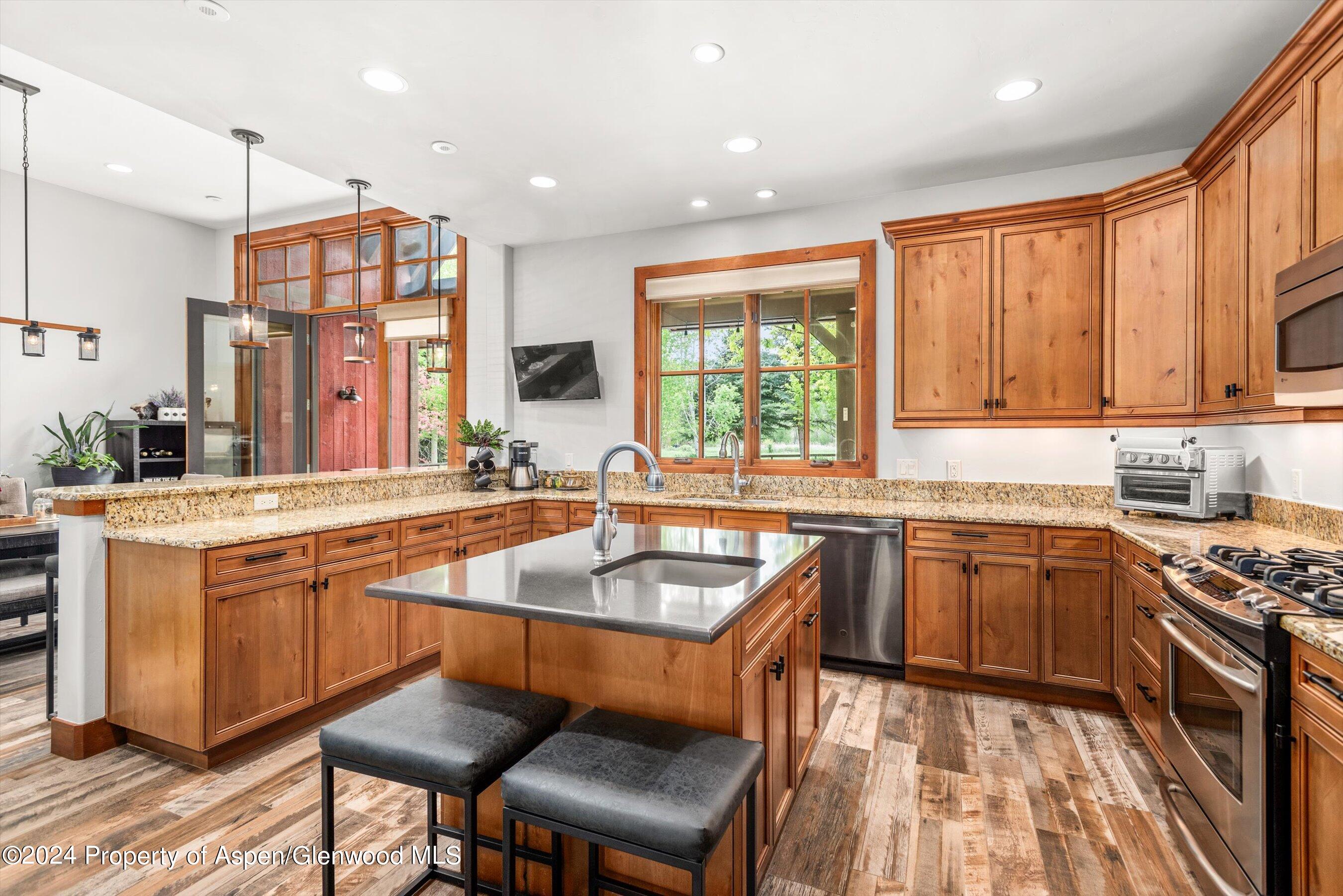 311 Sunflower Loop