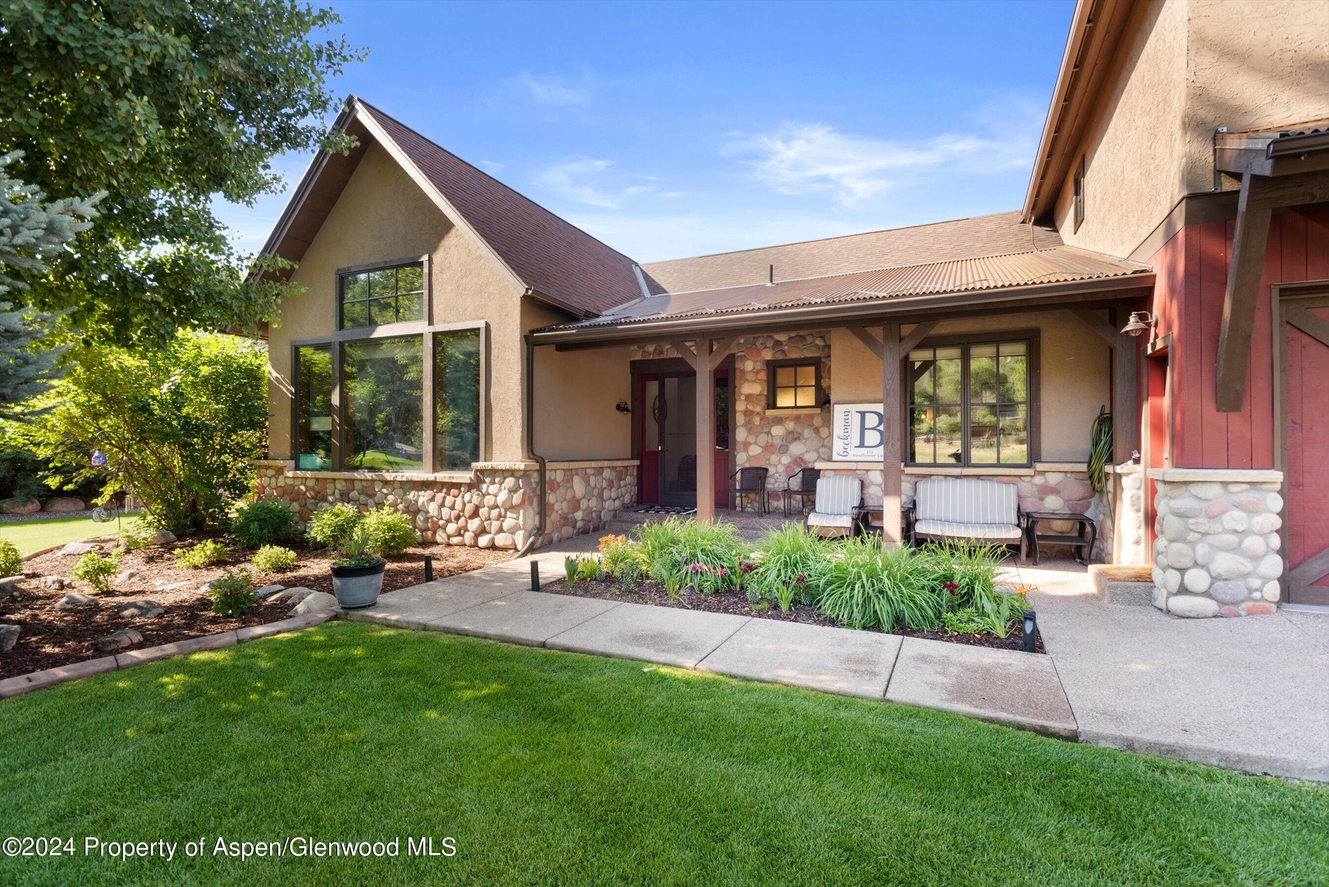 311 Sunflower Loop