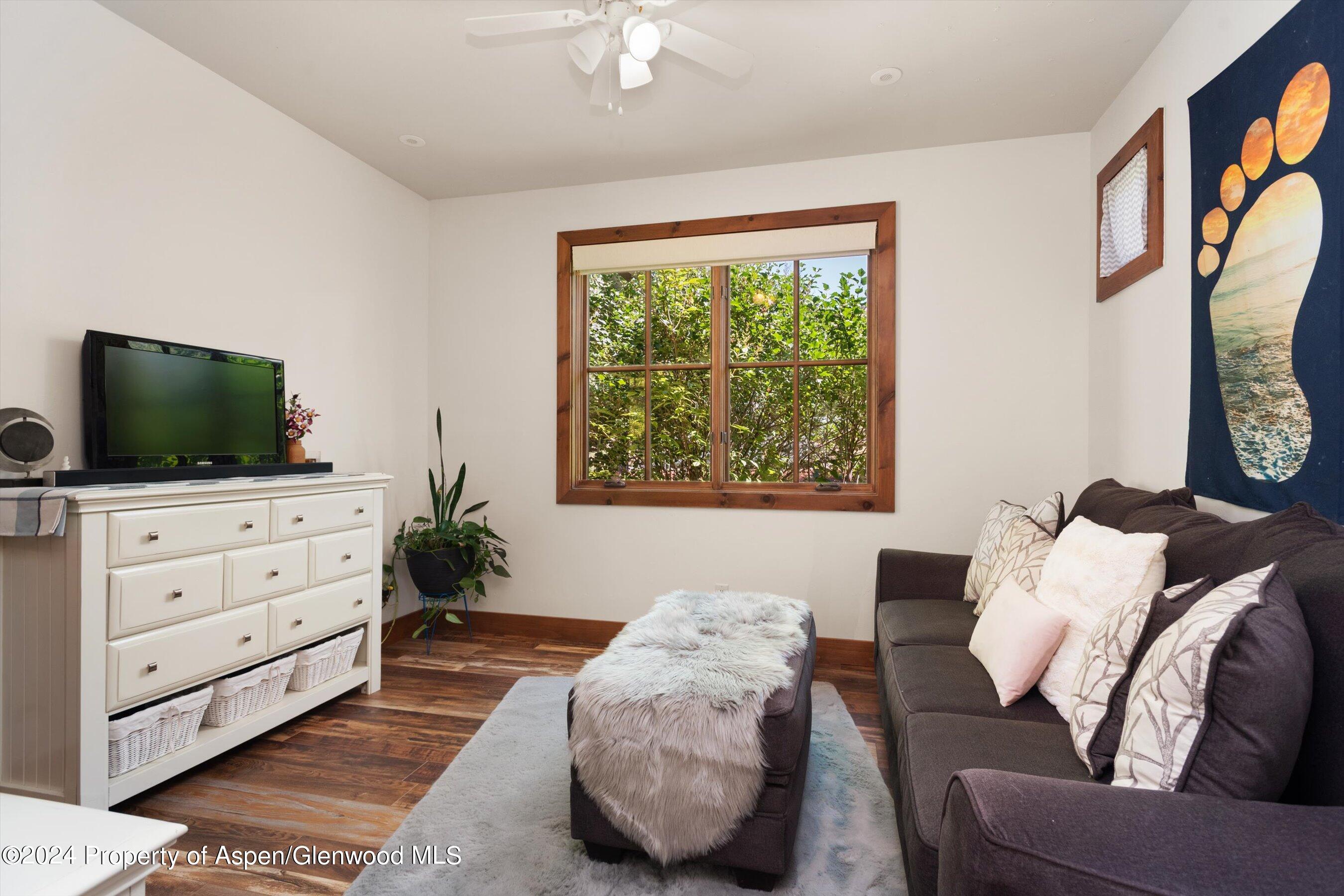 311 Sunflower Loop