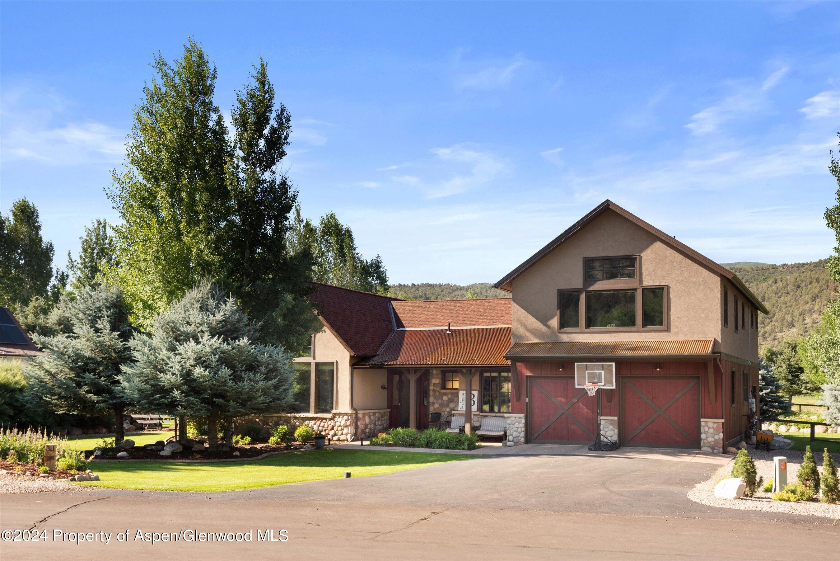 311 Sunflower Loop