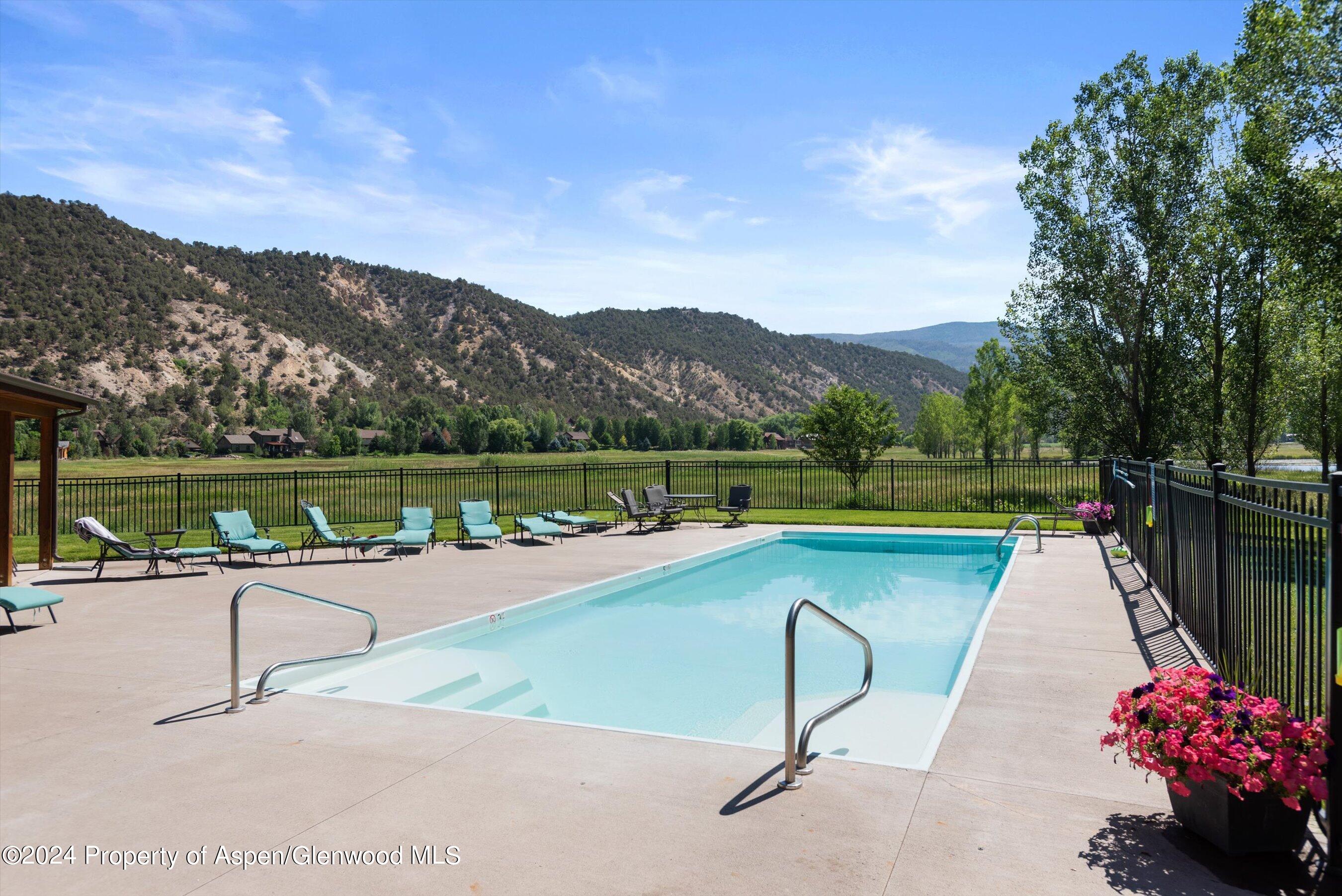 311 Sunflower Loop