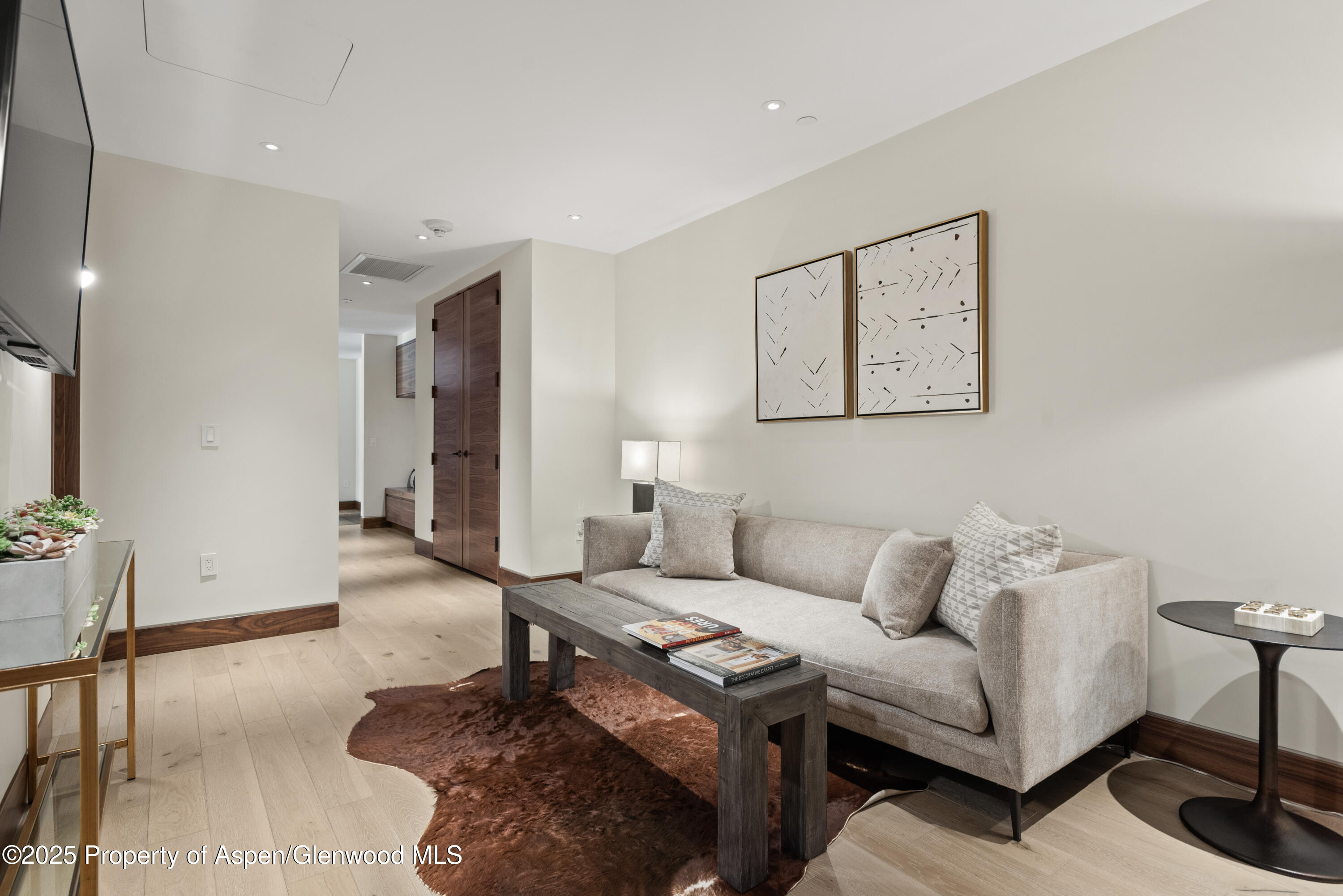 77 Wood Road 505E