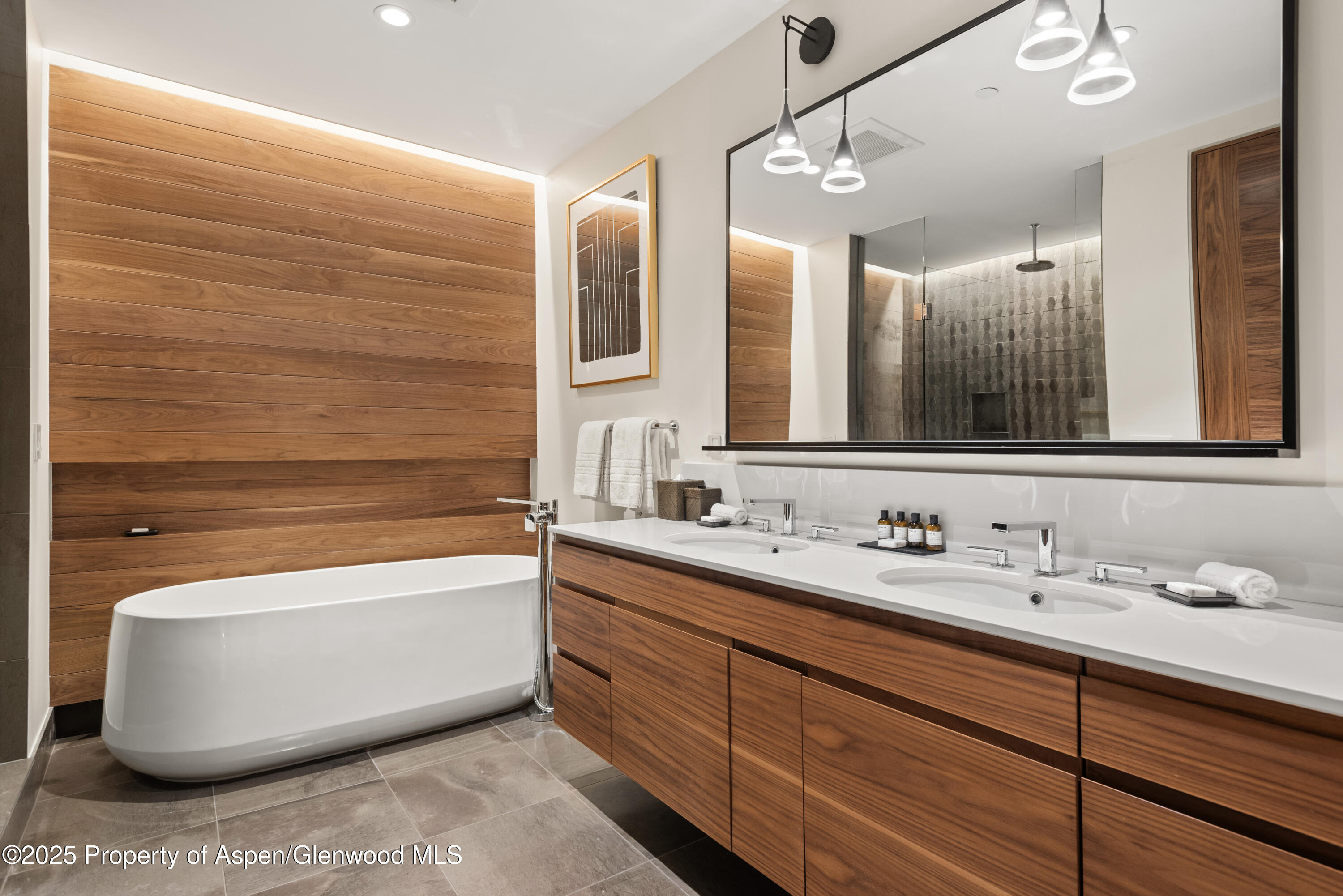 77 Wood Road 505E