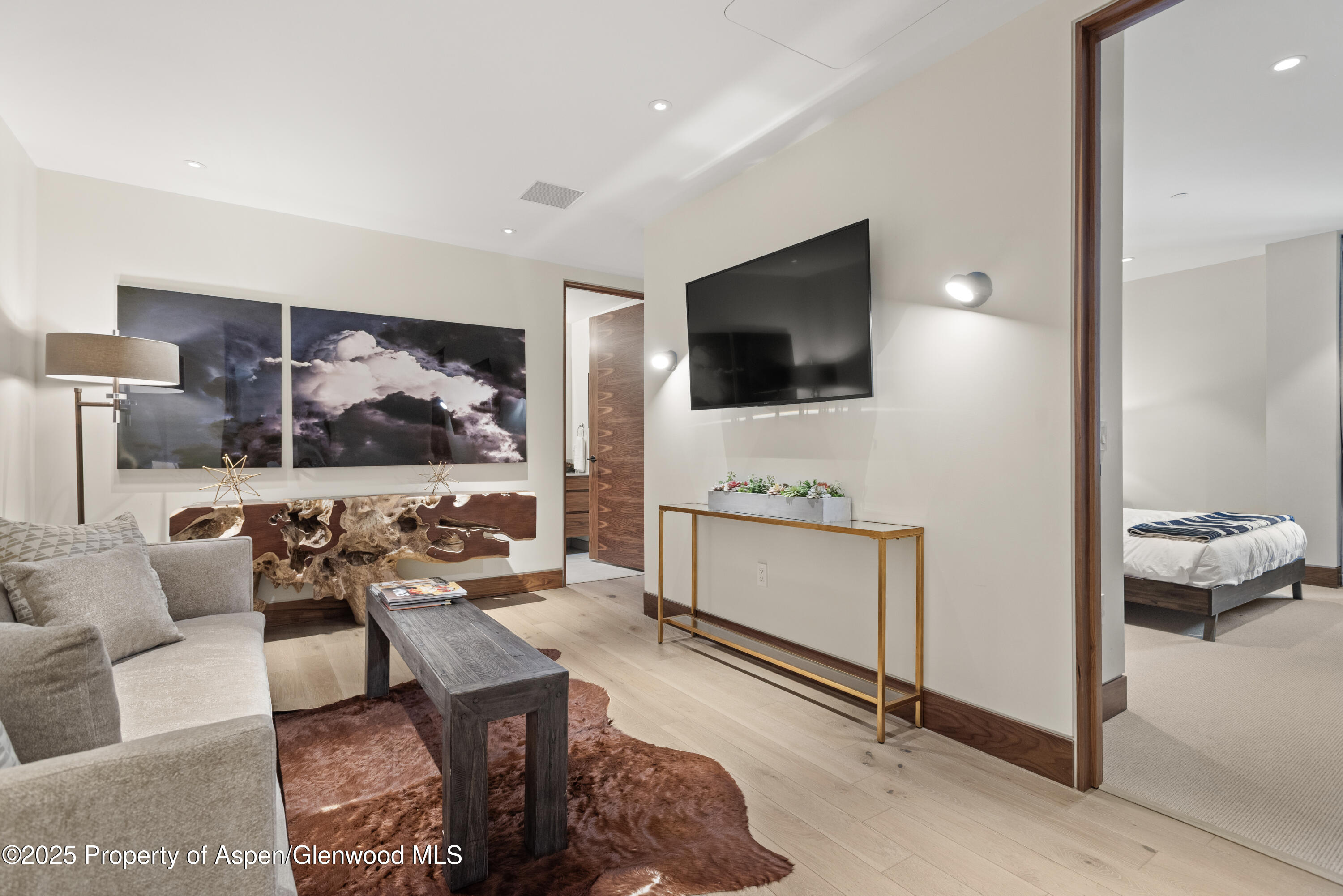 77 Wood Road 505E