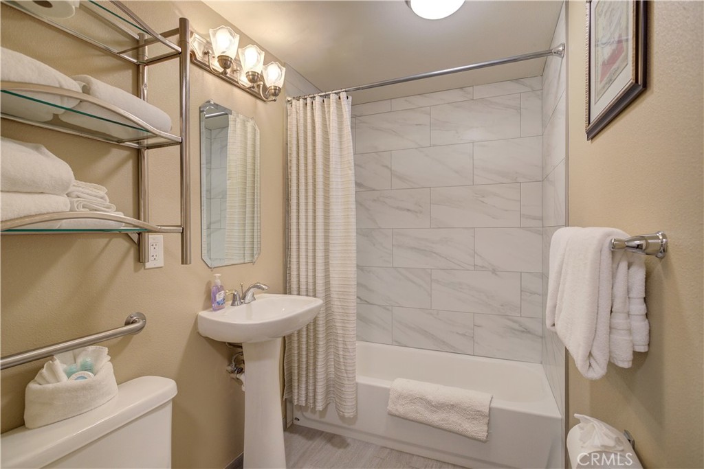 691 Price Street 207