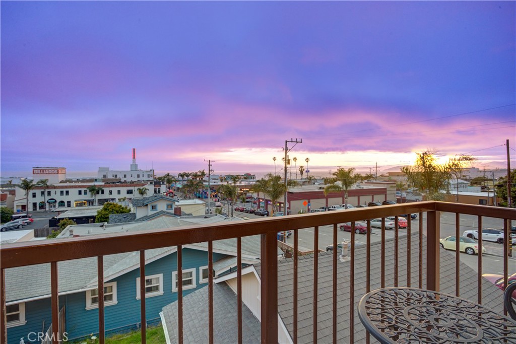 691 Price Street 207