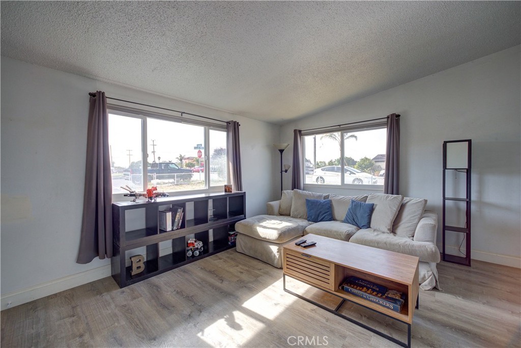 592 S - 592 1/2 Ninth St Street