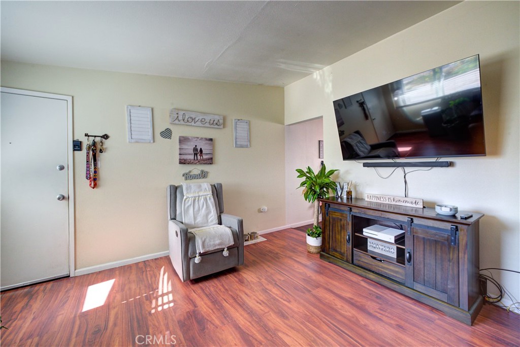 592 S - 592 1/2 Ninth St Street