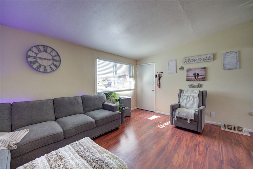 592 S - 592 1/2 Ninth St Street