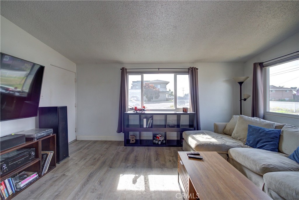 592 S - 592 1/2 Ninth St Street