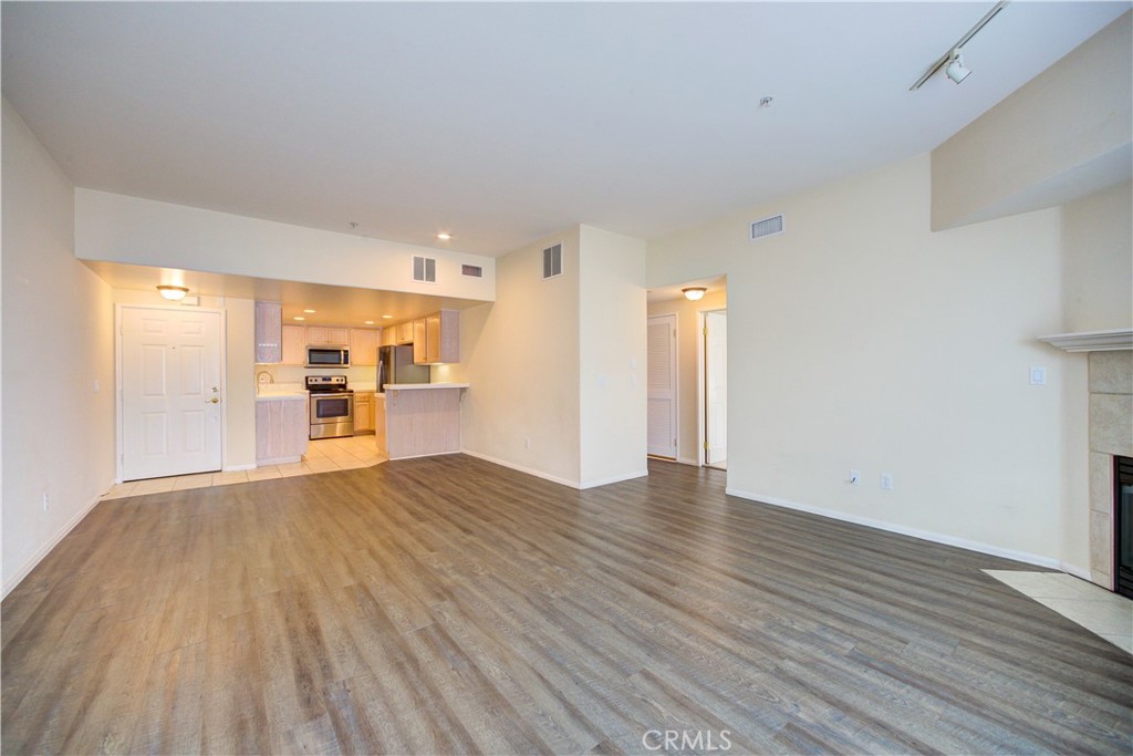 691 Price Street 203