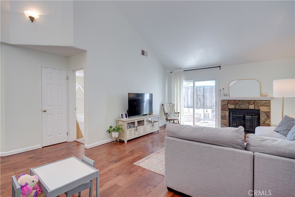 1155 Pacific Pointe Way