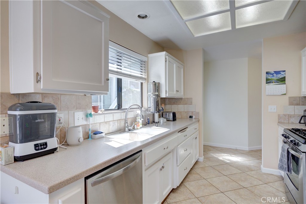 1155 Pacific Pointe Way