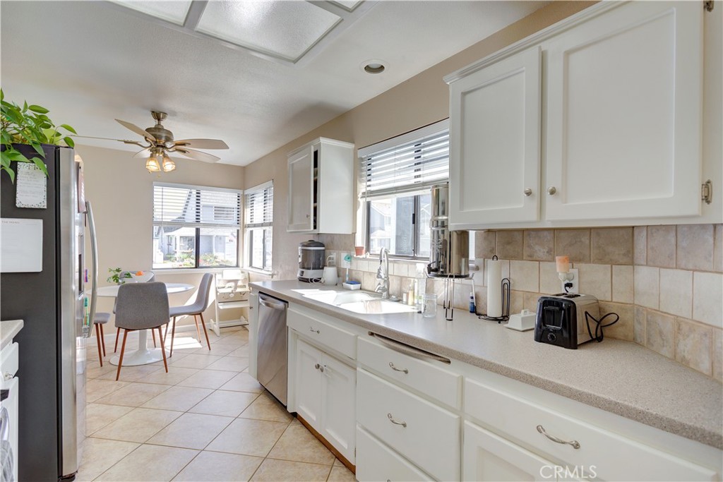 1155 Pacific Pointe Way