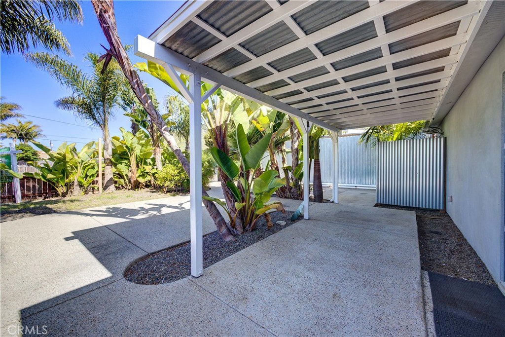 221 Esparto Avenue