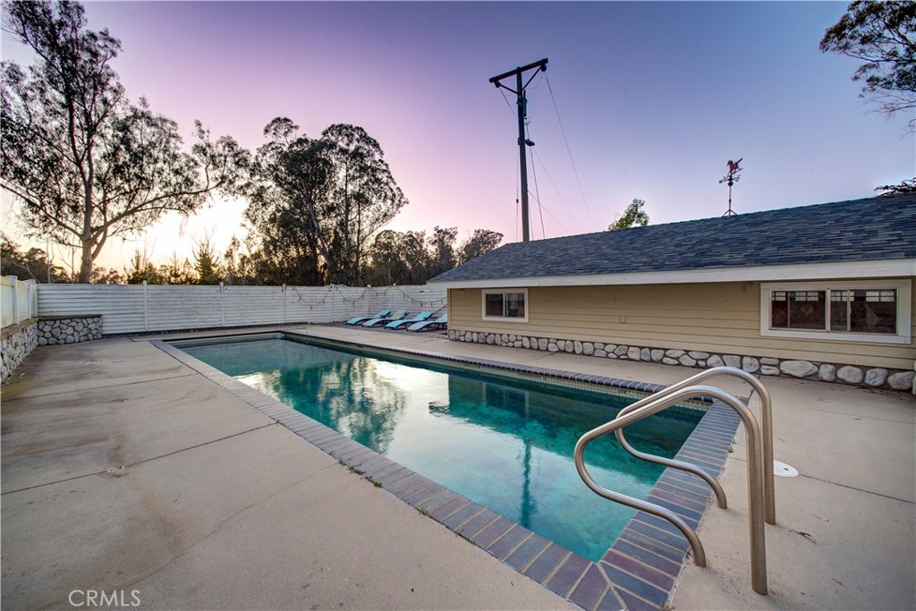 1473 Willow Road