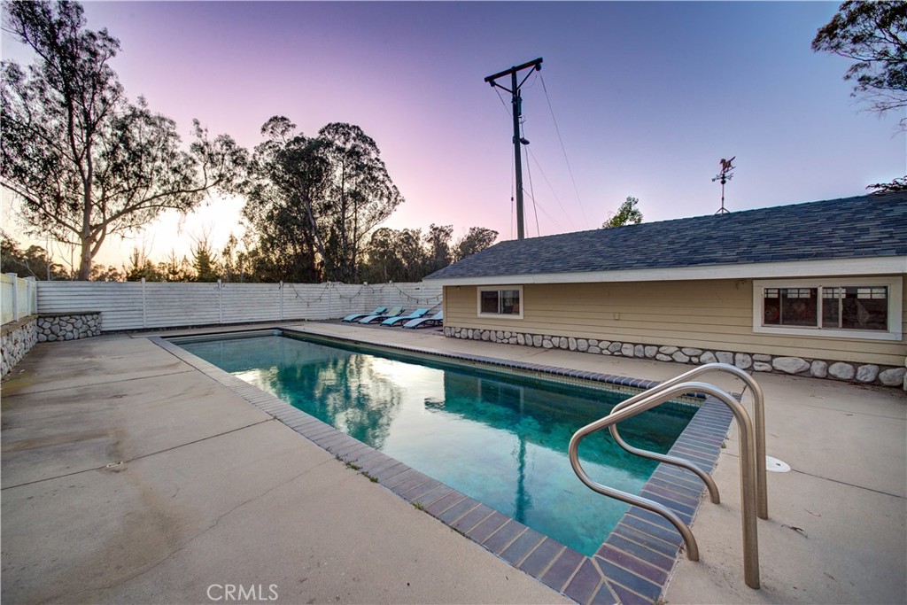 1473 Willow Road