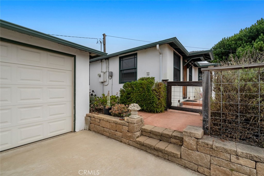 595 Driftwood Street