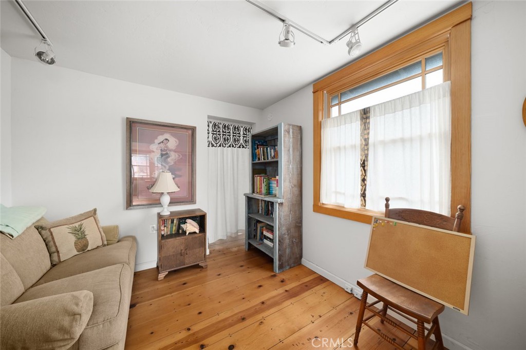 595 Driftwood Street