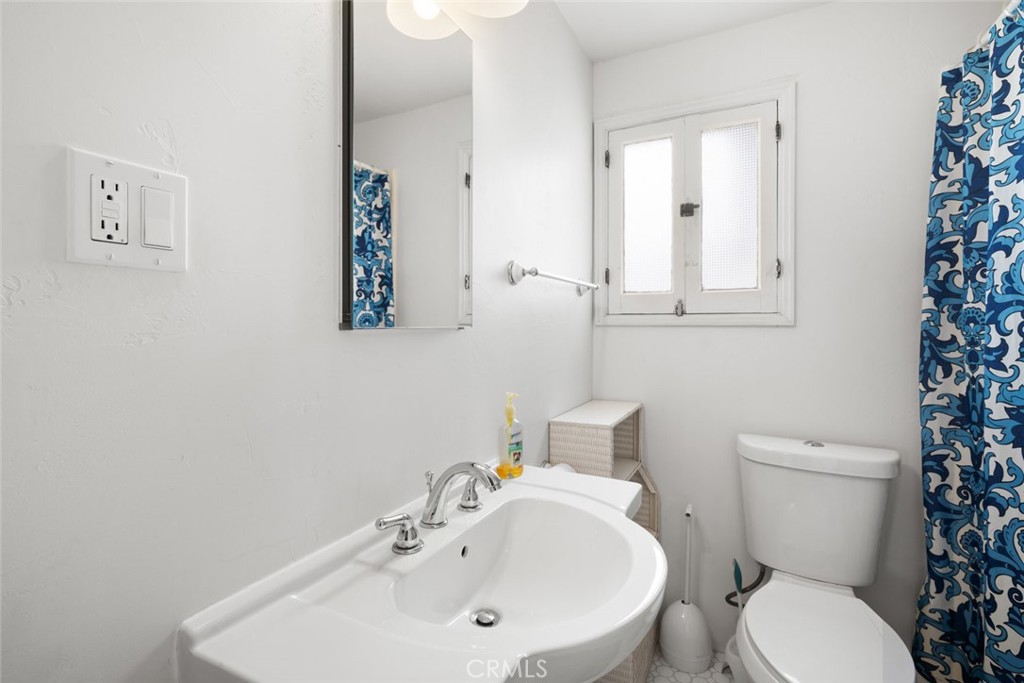 595 Driftwood Street