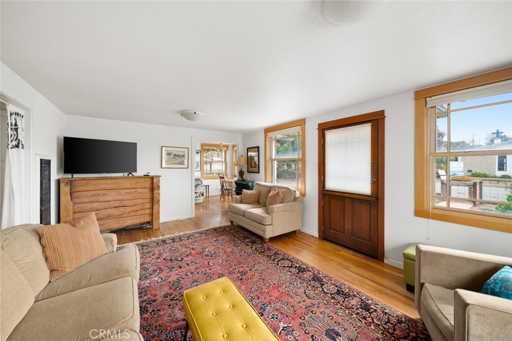 595 Driftwood Street