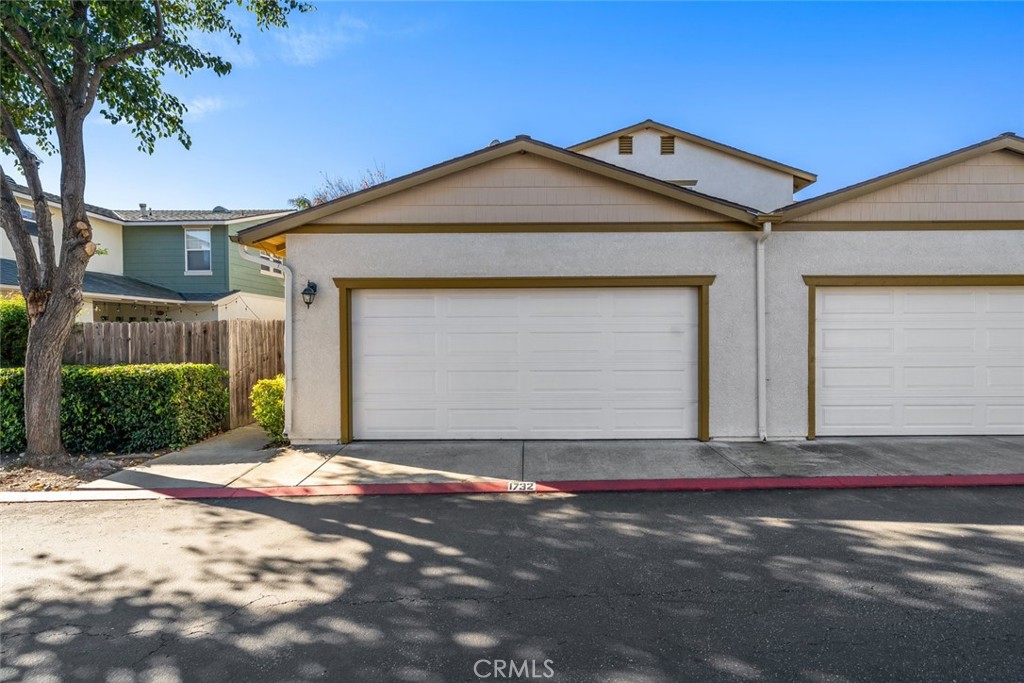 1732 Singletree Court