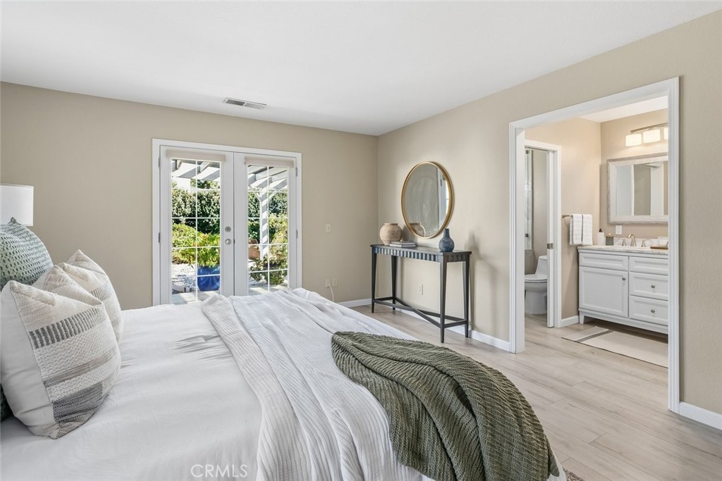 340 N Las Flores Drive