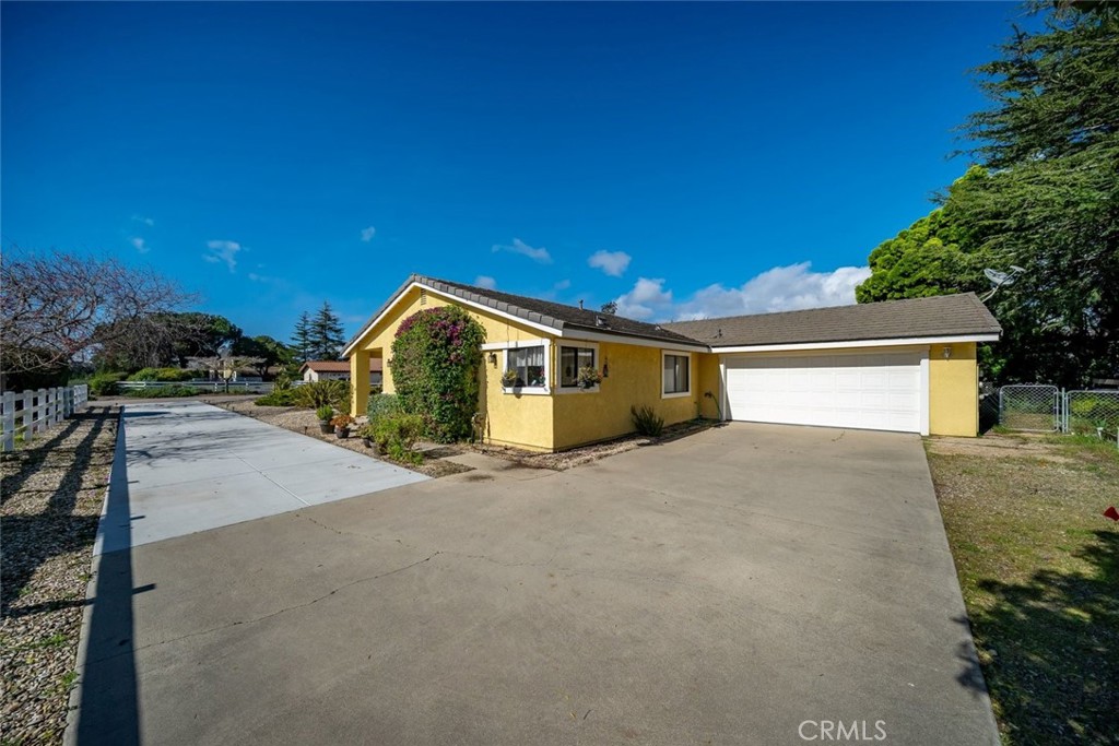 340 N Las Flores Drive