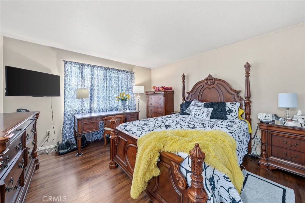 340 N Las Flores Drive