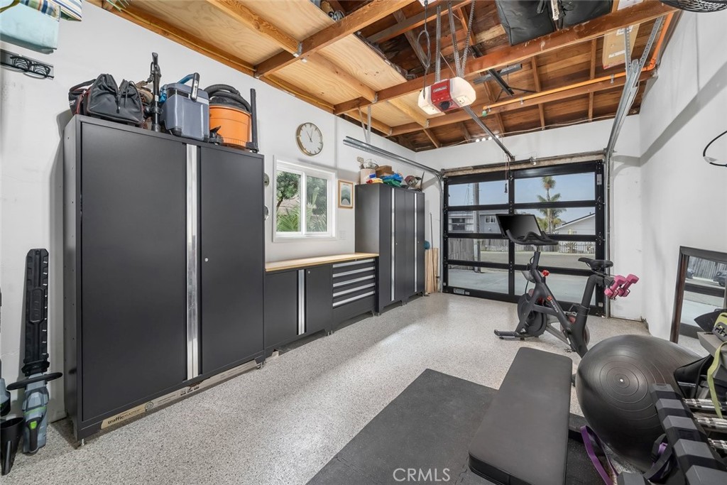 242 N 6th Street