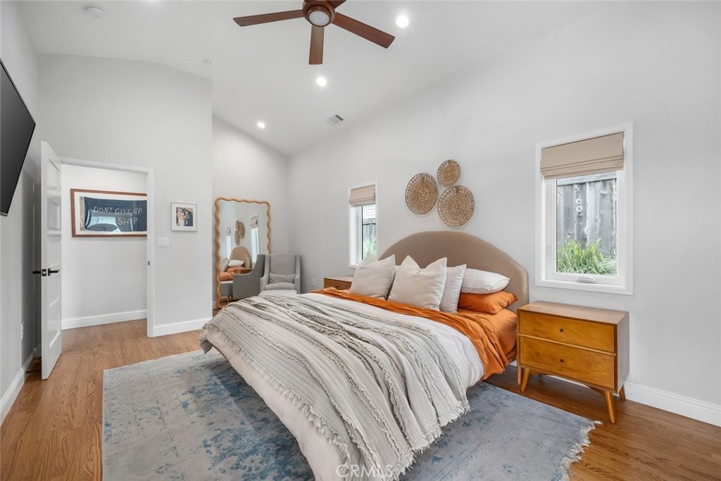 242 N 6th Street