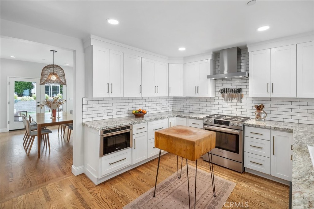 242 N 6th Street