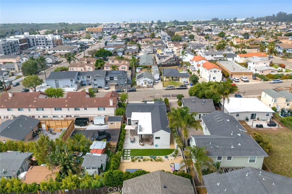 242 N 6th Street