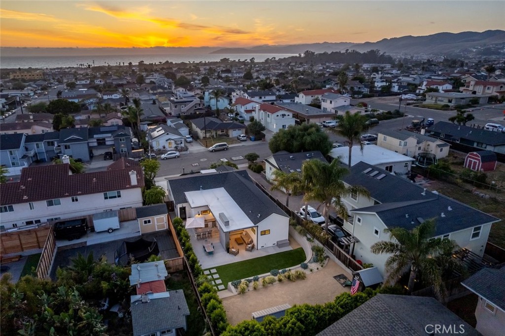 242 N 6th Street