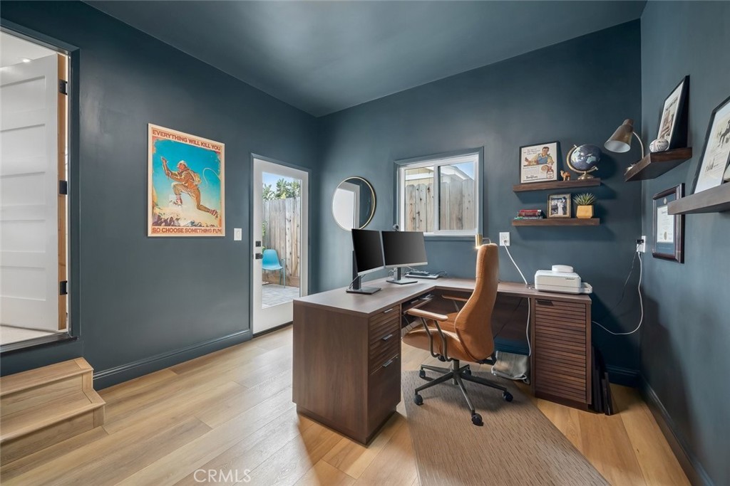 242 N 6th Street