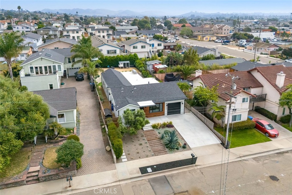 242 N 6th Street